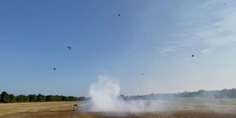 AI-equipped aerial robots help track and model wildfire smoke