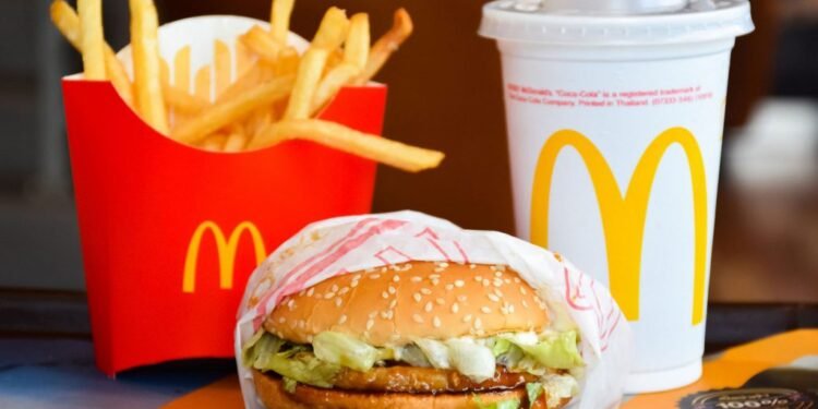 McDonald’s (MCD) Stock Signals Strength With Golden Cross: $330 Next?