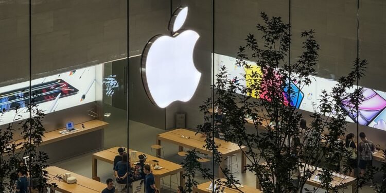 The iPhone 17 Air Could Use a Silicon-Carbon Battery. What Is It?