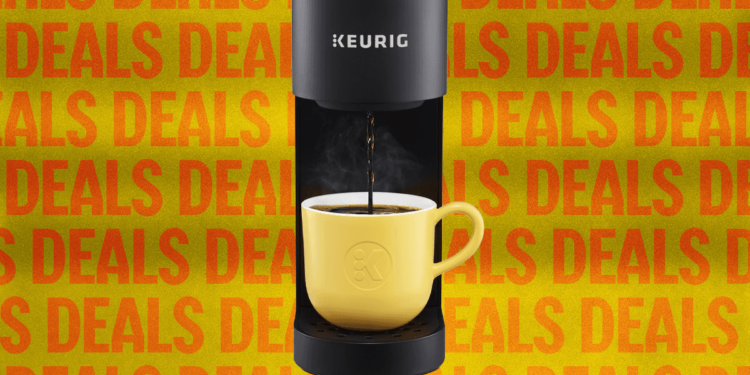Our Favorite Compact Pod Coffee Maker Is $30 Off