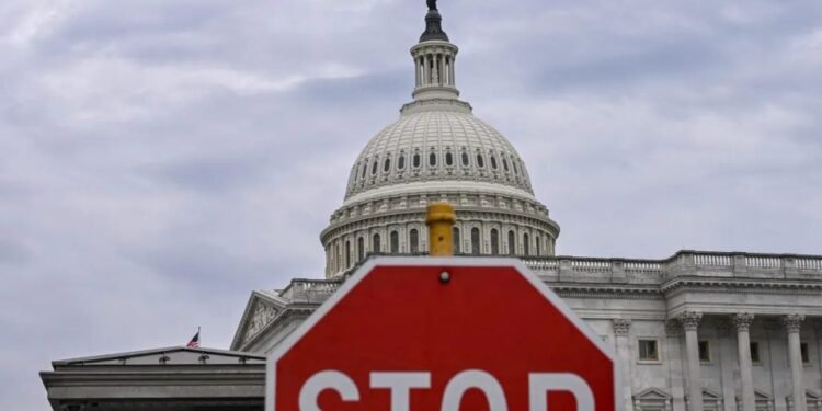 US Government Shutdown Exposes Political Deadlock in Congress