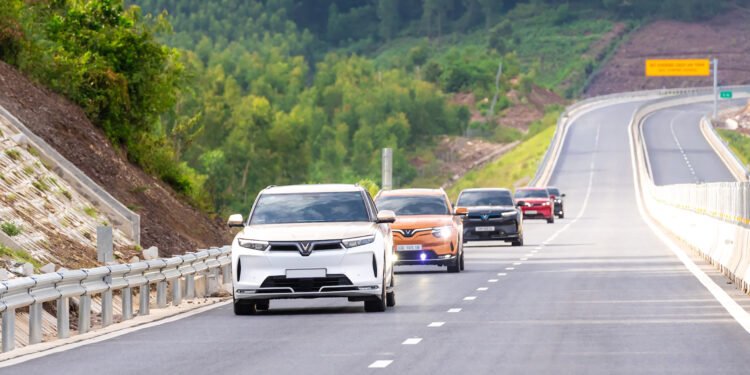 VinFast sets national record, surpasses 100,000 vehicles sold in just three quarters