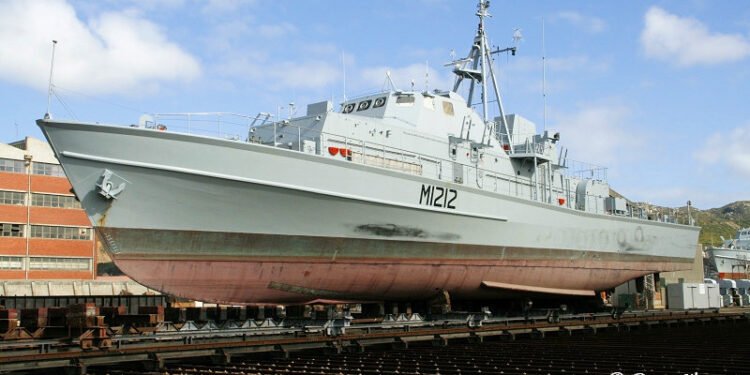 Hawks investigating SA Navy fraud, theft, and corruption worth half a billion rand