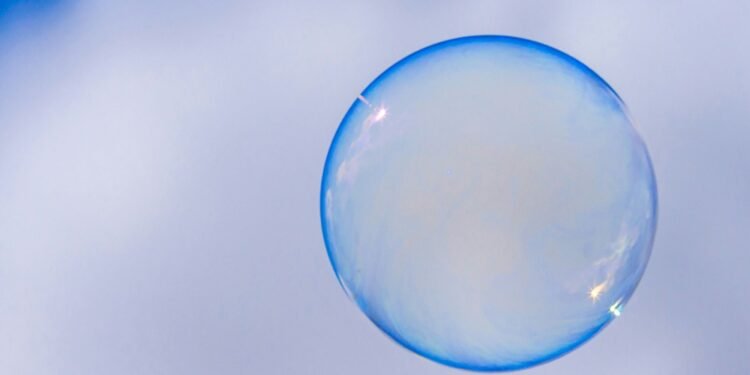 Is AI in a bubble? Succeed despite a market correction