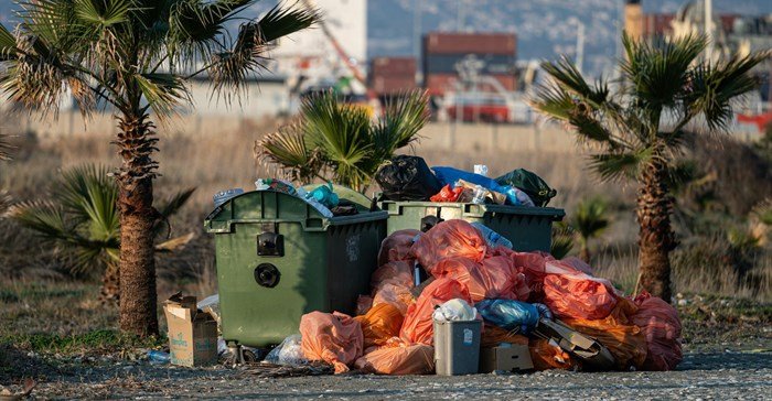 Smart cities need smart waste management