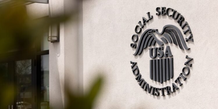 Social Security Employees Grill Management During Tense Shutdown Meeting