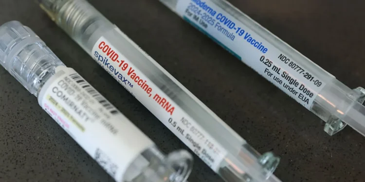 12 former FDA chiefs blast Prasad’s move to toughen vaccine standards