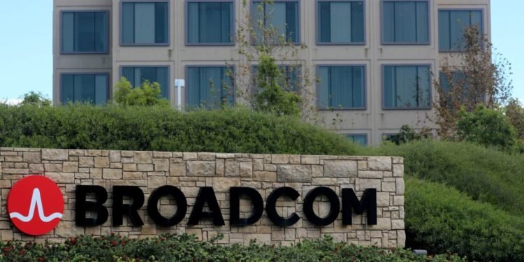 AI Boom Hits a Wall as Margin Warning Sinks Shares