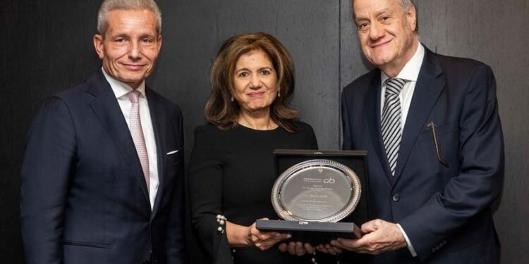 Randa Sadik receives Arab Bankers Association’s annual award for Distinguished Services to Arab Banking for 2025