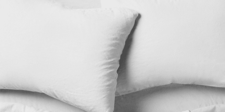 Tuft & Needle Is Offering a Free Pillow Set With Mattress Purchase