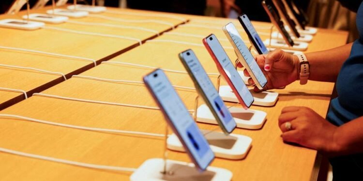 Apple asks Indian court to stop antitrust body from seeking its financials