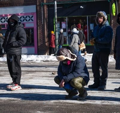Border Patrol agents kill VA nurse during protest