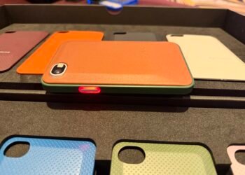 Hands-on with a prototype of Clicks’ Communicator, a new BlackBerry-like smartphone