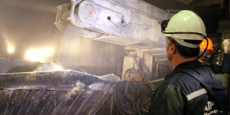 Africa’s largest diamond miner posts $511 million loss amid weak Chinese demand and U.S. tariff pressures