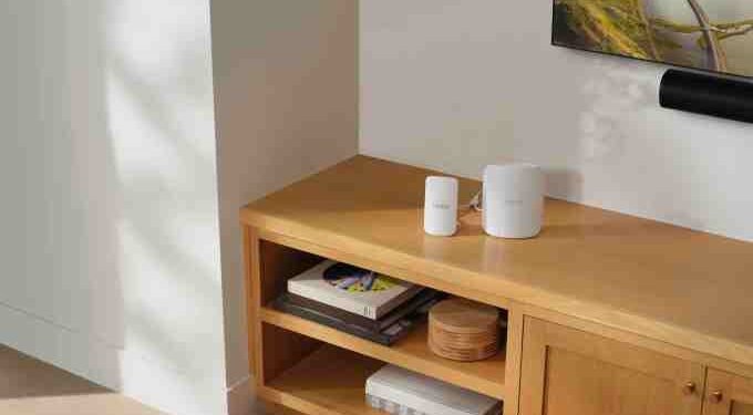 Amazon’s new eero Signal keeps you connected to the internet when outages occur