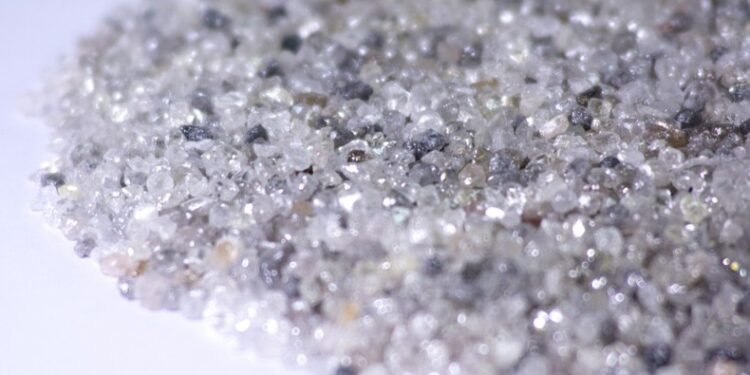 Angola plots mega investments in diamonds as talks with UK top miner begin