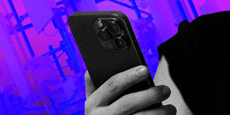 Best Unlimited Phone Plan: T-Mobile, AT&T, Verizon Compared (2026)