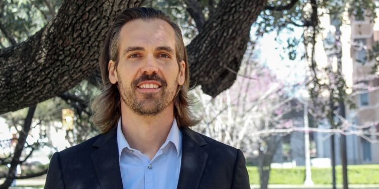 Exploring AI Companion’s Benefits and Risks