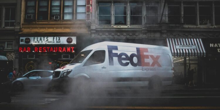 FedEx tests how far AI can go in tracking and returns management