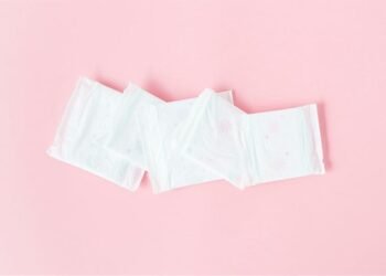 Hormone-disrupting chemicals found in popular South African sanitary pads and pantyliners