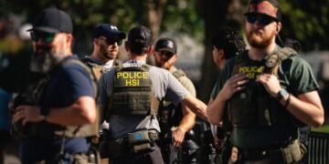 Inside the Homeland Security Forum Where ICE Agents Talk Shit About Other Agents