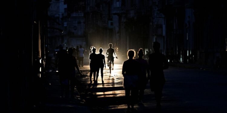 Life in Cuba Under Trump’s Pressure Campaign: No Electricity, No Oil, and Impossible Choices