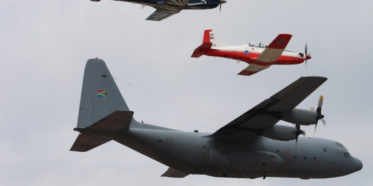 Mbambo honours SAAF units, bases and personnel at Prestige Parade