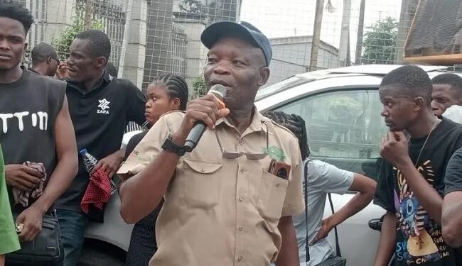 Sachet alcohol ban sparks protest as unions demand policy review – EnviroNews