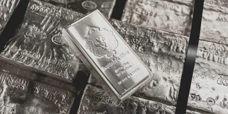 Silver Price Eyes One Big Move in 2026: Check The Latest Target