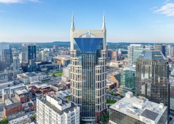 AT&T to invest $250bn to expand and enhance networks