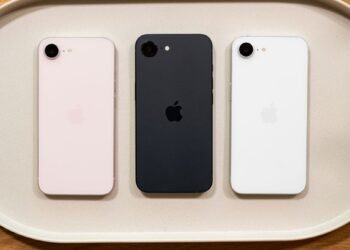 Apple iPhone 17e Review: MagSafe Makes a Difference