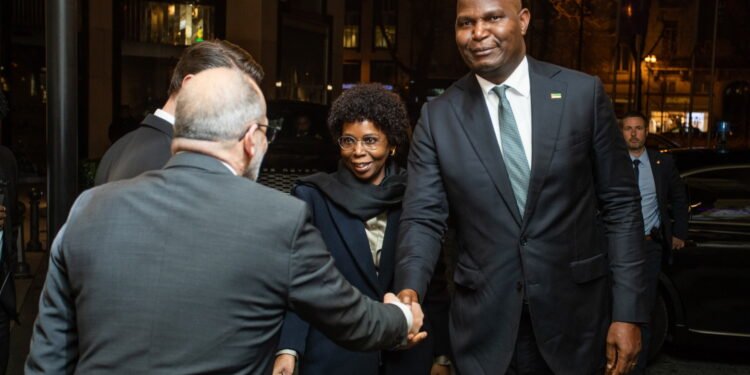 Chapo visits Brussels while Rwanda threatens to withdraw troops from Cabo Delgado