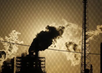 EU Weighs Looser Carbon Rules, State Aid to Cut Energy Costs