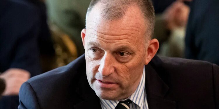 Hawaii’s Gas Bid Advances on Japan Plan for Power Plant, Imports