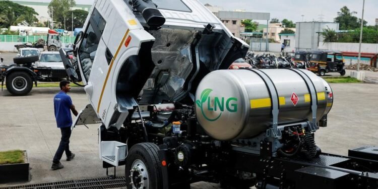 India arranging crude, LNG supplies from alternative sources, oil ministry official says