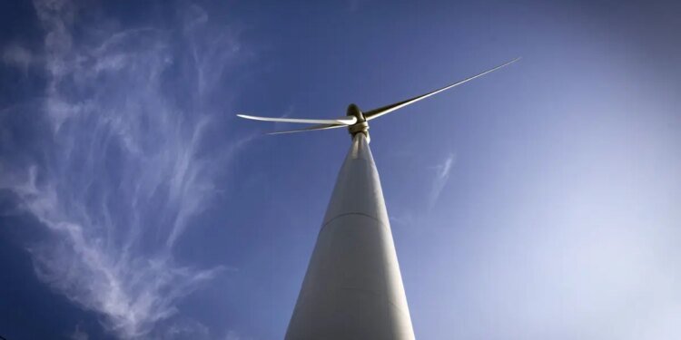 India’s ReNew Energy to Secure $800 Million Refinancing Loan