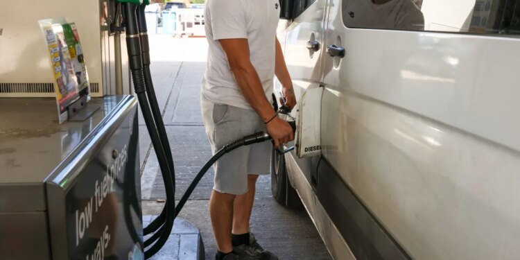 Net Zero Costs Less Than One Fossil Fuel Shock, UK’s CCC Says