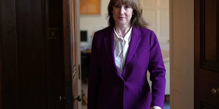 Reeves Weighs Targeted Energy Support as Oil Prices Surge