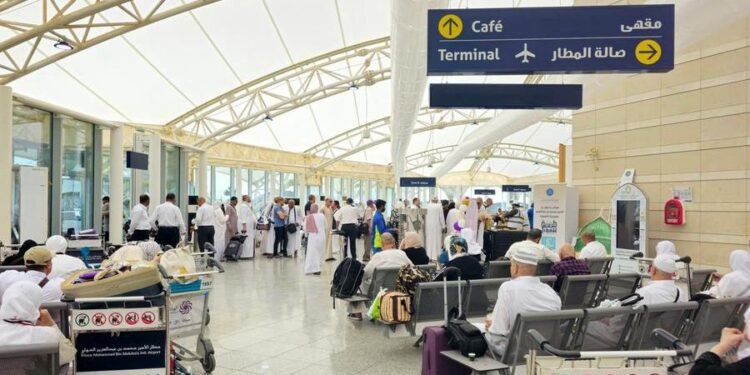 Saudi airports handle over 120 flights from regional carriers since Feb. 28