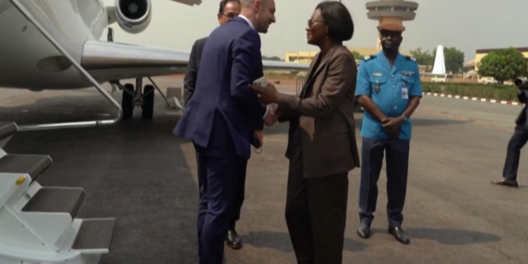 Seven years later, France seeks to regain its place in Africa’s wealth with CAR visit