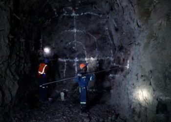 Top Canadian miner uncovers 36.92-carat blue diamond in Botswana amid shift to copper and rare earths