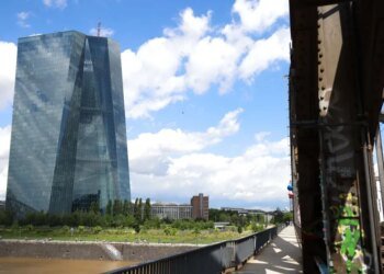 Traders Bet on Two ECB Hikes This Year as Energy Prices Surge