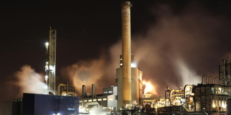 Dangote Refinery’s Fuel Pricing Strategy Reshapes Nigeria’s Energy Landscape as Market Dynamics Shift